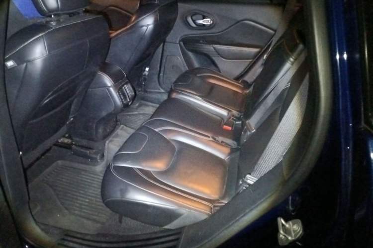 Used Jeep Cherokee 2016 2.4L Professional Edition Left Rear Seat