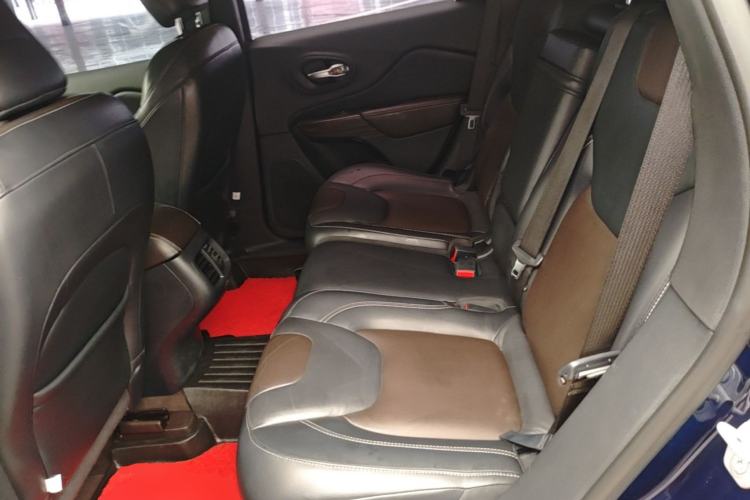 Used Jeep Cherokee 2016 2.4L Professional Smart Version Left Rear Seat