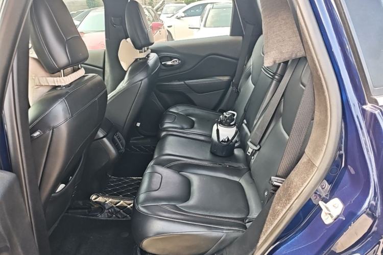 Used Jeep Cherokee 2016 2.4L Professional Edition Left Rear Seat
