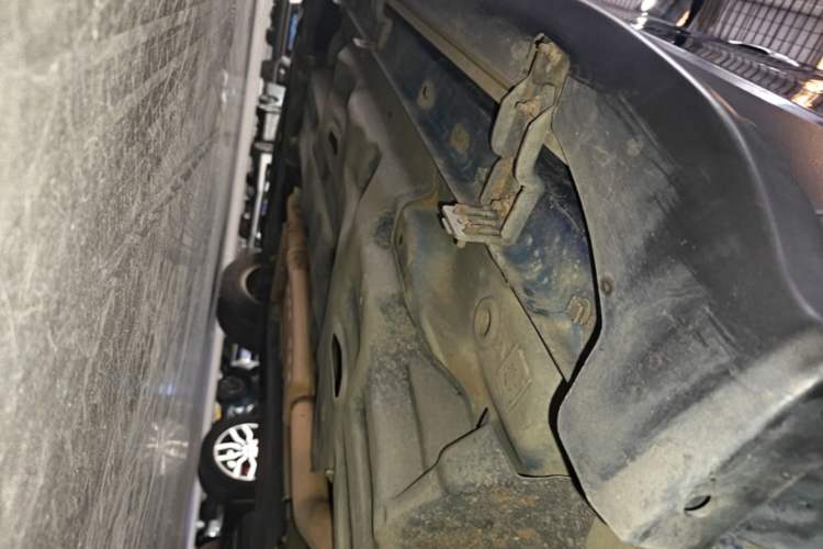 Used Jeep Cherokee 2016 2.0L Superior Edition Left Side Sill