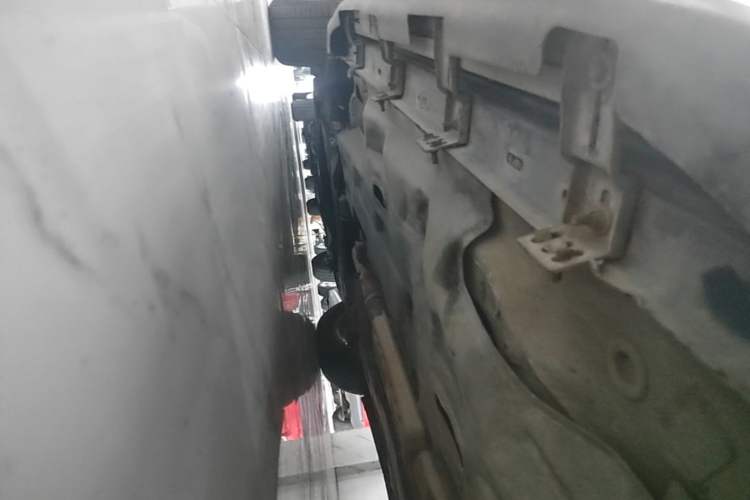 Used Jeep Cherokee 2016 2.4L Leading Smart Version Left Side Sill