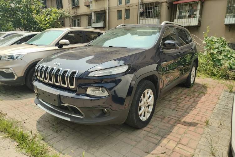 Used Jeep Cherokee 2016 2.4L Professional Smart Version Guazi used car, China used car export, Used car for sale, Used cars, Cheapest cars for sale
