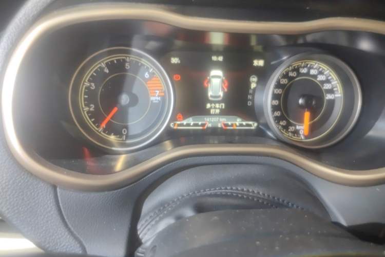Used Jeep Cherokee 2016 2.4L Professional Smart Version Odometer Close Up