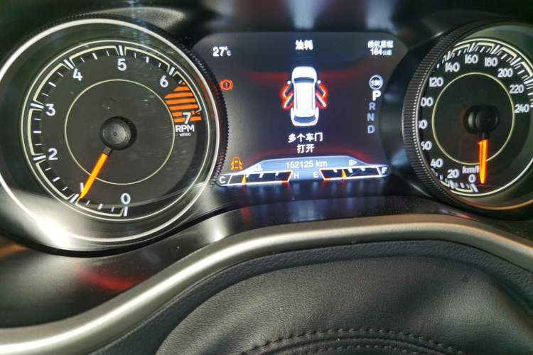 Used Jeep Cherokee 2016 2.4L Professional Smart Version Odometer Close Up