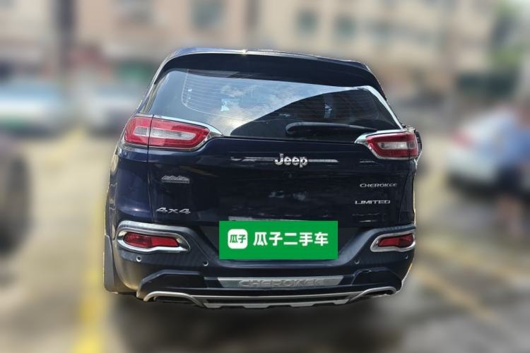 Used Jeep Cherokee 2016 2.4L Superior Edition Rear