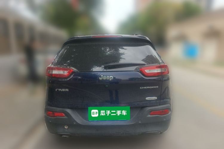 Used Jeep Cherokee 2016 2.0L Superior Edition Rear