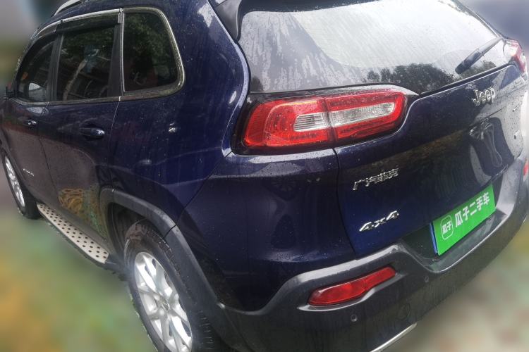 Used Jeep Cherokee 2016 2.4L Professional Smart Version Rear Left 45 Deg