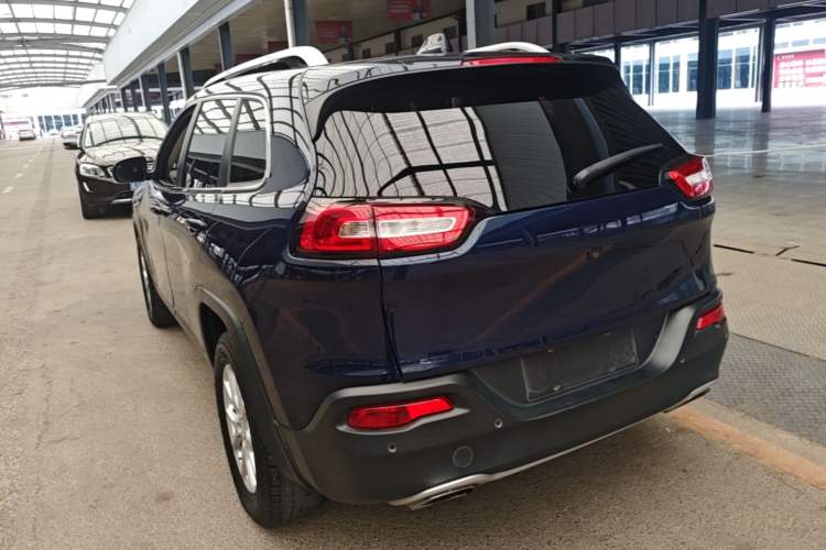 Used Jeep Cherokee 2016 2.4L Professional Smart Version Rear Left 45 Deg