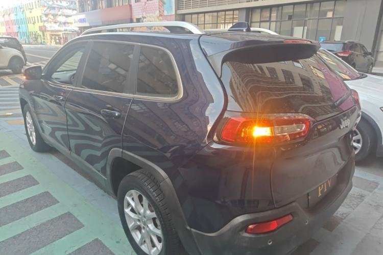 Used Jeep Cherokee 2016 2.0L Superior Edition Rear Left 45 Deg