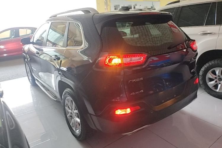 Used Jeep Cherokee 2016 2.4L Professional Edition Rear Left 45 Deg