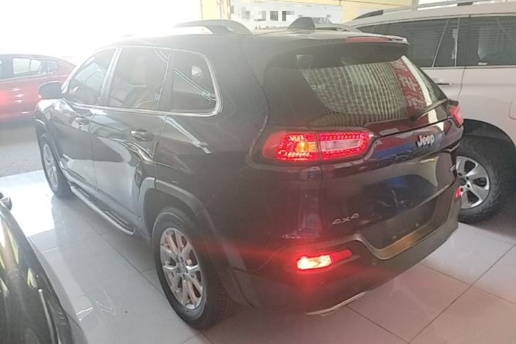Used Jeep Cherokee 2016 2.4L Professional Edition Rear Left 45 Deg