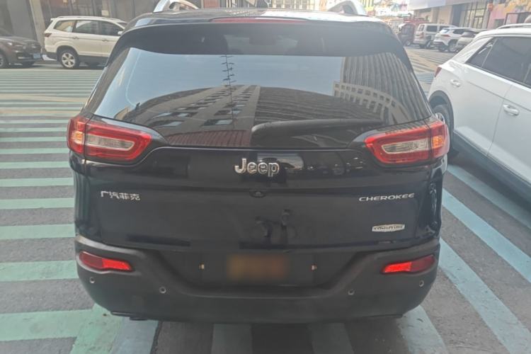Used Jeep Cherokee 2016 2.0L Superior Edition Rear