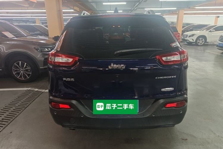 Used Jeep Cherokee 2016 2.0L Superior Edition Rear