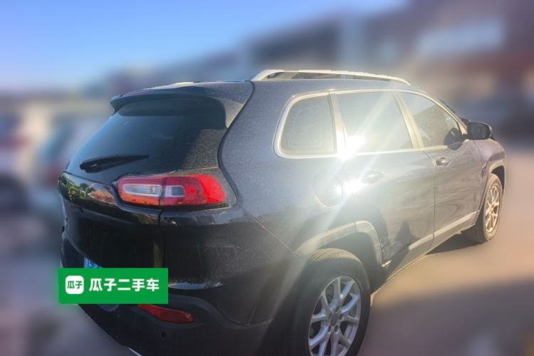 Used Jeep Cherokee 2016 2.4L Professional Smart Version Rear Right 45 Deg