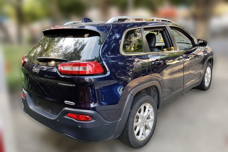 Used Jeep Cherokee 2016 2.0L Superior Edition Rear Right 45 Deg