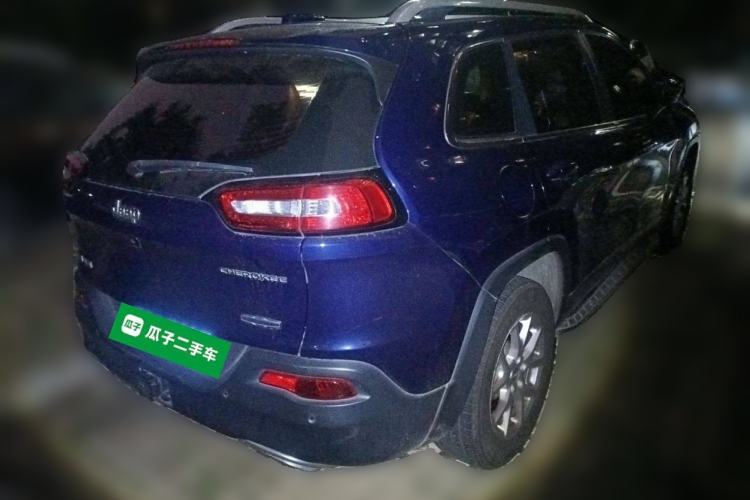 Used Jeep Cherokee 2016 2.4L Professional Edition Rear Right 45 Deg