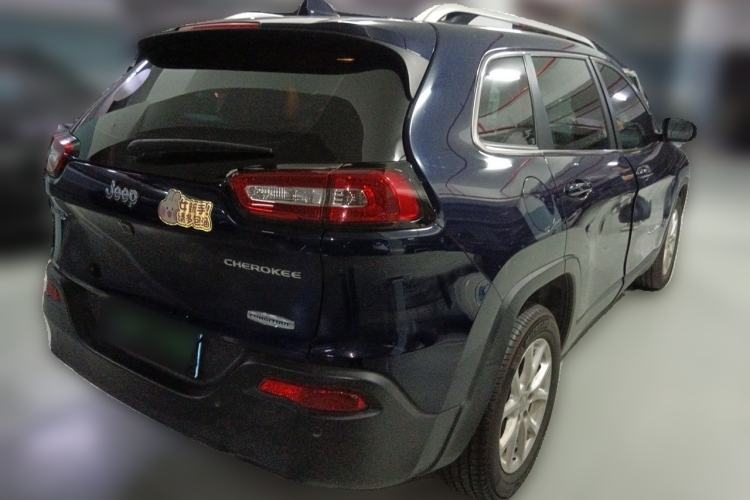 Used Jeep Cherokee 2016 2.0L Superior Edition Rear Right 45 Deg