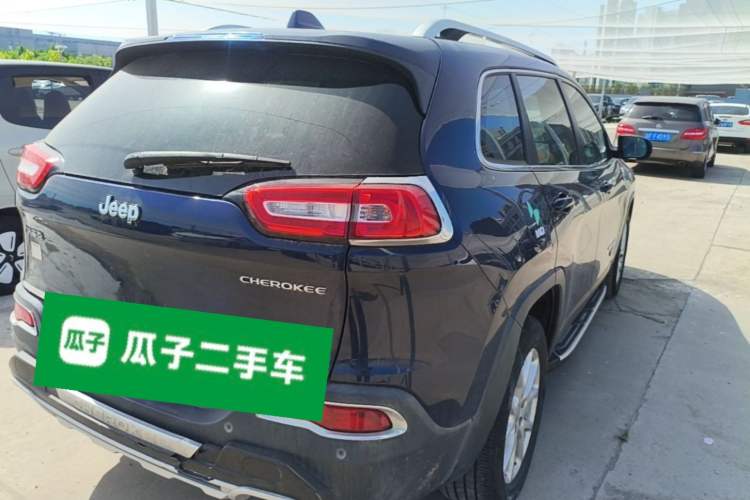 Used Jeep Cherokee 2016 2.4L Leading Edition Rear Right 45 Deg