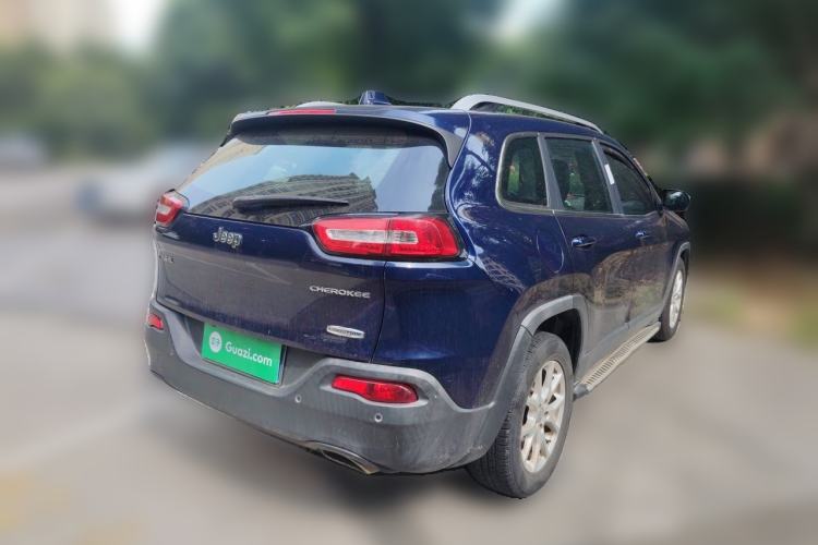 Used Jeep Cherokee 2016 2.4L Leading Smart Version Rear Right 45 Deg