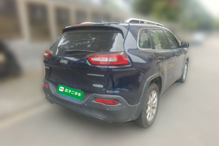 Used Jeep Cherokee 2016 2.0L Superior Edition Rear Right 45 Deg