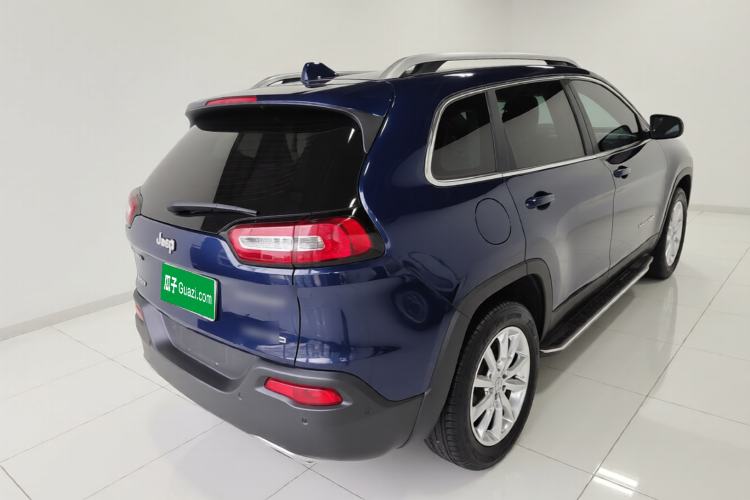 Used Jeep Cherokee 2016 2.4L Superior Edition Rear Right 45 Deg