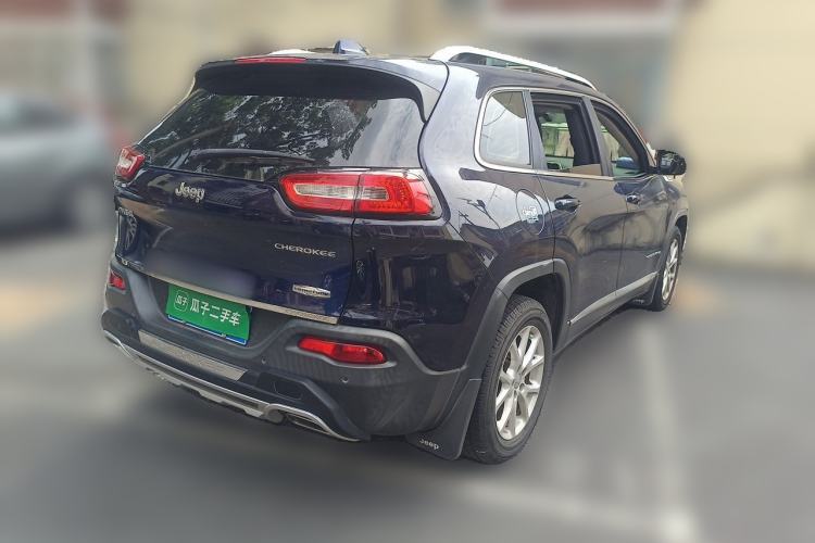 Used Jeep Cherokee 2016 2.4L Leading Edition Rear Right 45 Deg