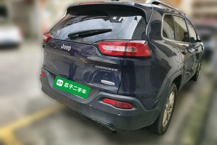Used Jeep Cherokee 2016 2.4L Leading Edition Rear Right 45 Deg