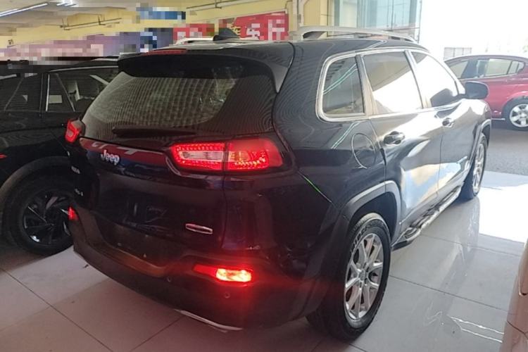 Used Jeep Cherokee 2016 2.4L Professional Edition Rear Right 45 Deg