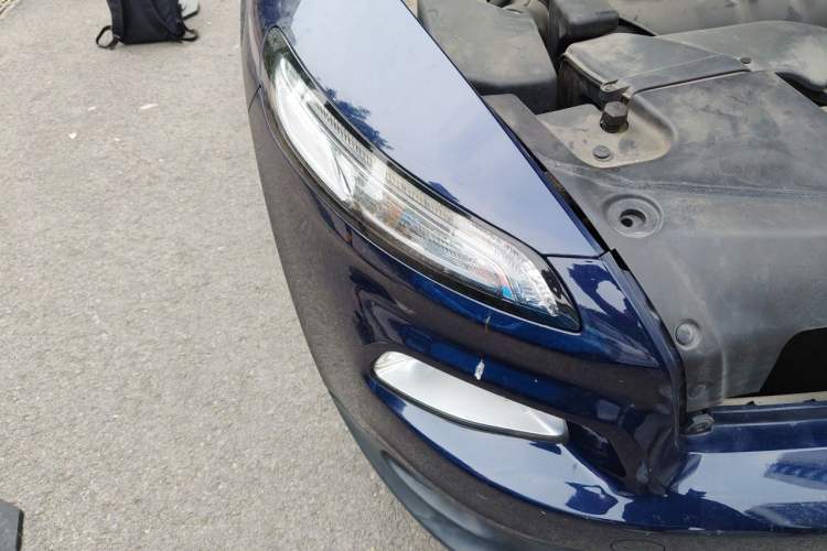 Used Jeep Cherokee 2016 2.4L Leading Edition Right Front Headlight