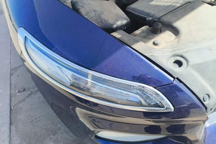 Used Jeep Cherokee 2016 2.4L Leading Edition Right Front Headlight