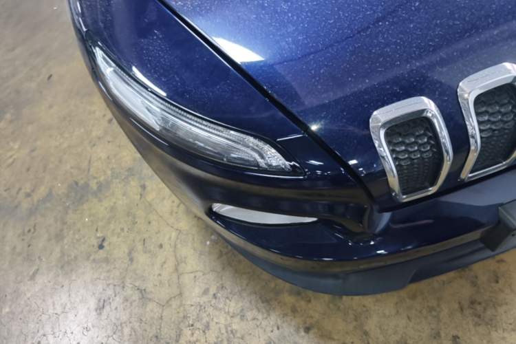 Used Jeep Cherokee 2016 2.0L Superior Edition Right Front Headlight