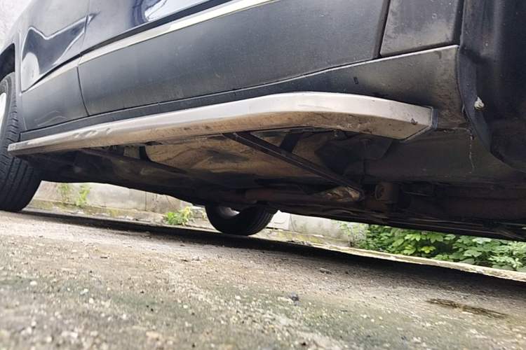 Used Jeep Cherokee 2016 2.0L Leading Edition Right Side Sill