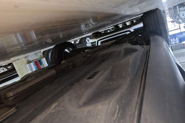 Used Jeep Cherokee 2016 2.4L Leading Smart Version Right Side Sill