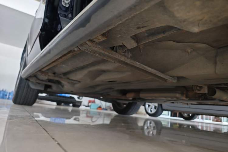 Used Jeep Cherokee 2016 2.0L Superior Edition Right Side Sill