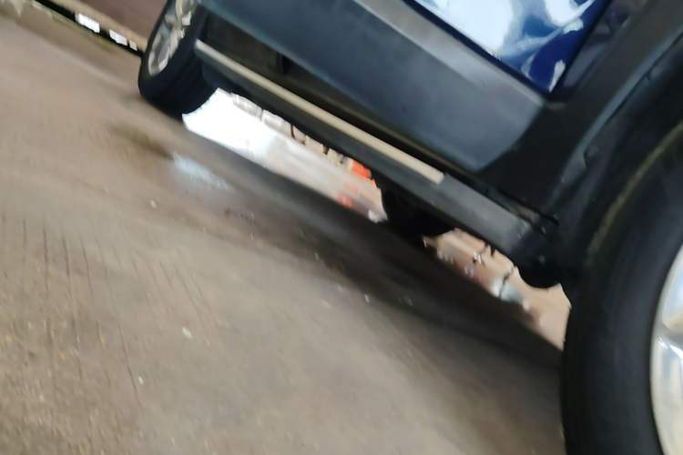 Used Jeep Cherokee 2016 2.4L Superior Edition Right Side Sill