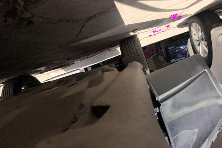 Used Jeep Cherokee 2016 2.4L Superior Edition Right Side Sill