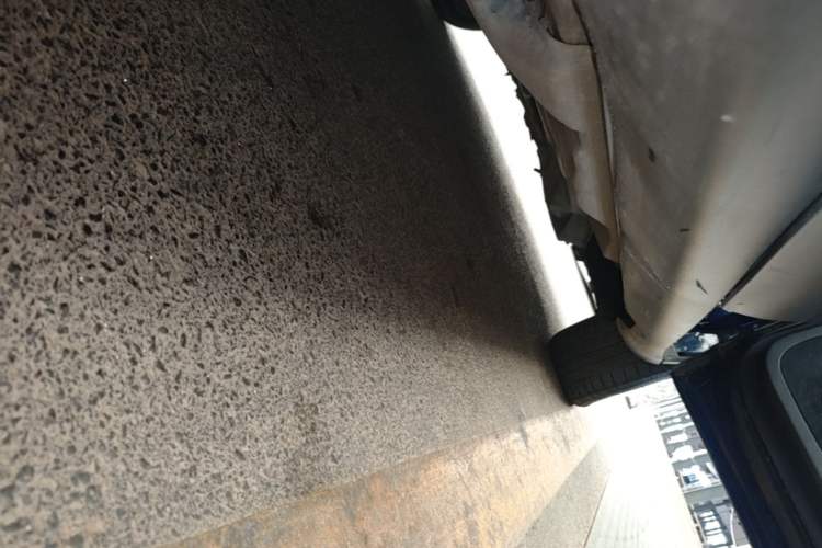 Used Jeep Cherokee 2016 2.4L Professional Smart Version Right Side Sill