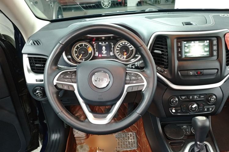 Used Jeep Cherokee 2016 2.4L Leading Edition Steering Wheel