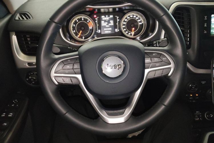 Used Jeep Cherokee 2016 2.4L Leading Edition Steering Wheel