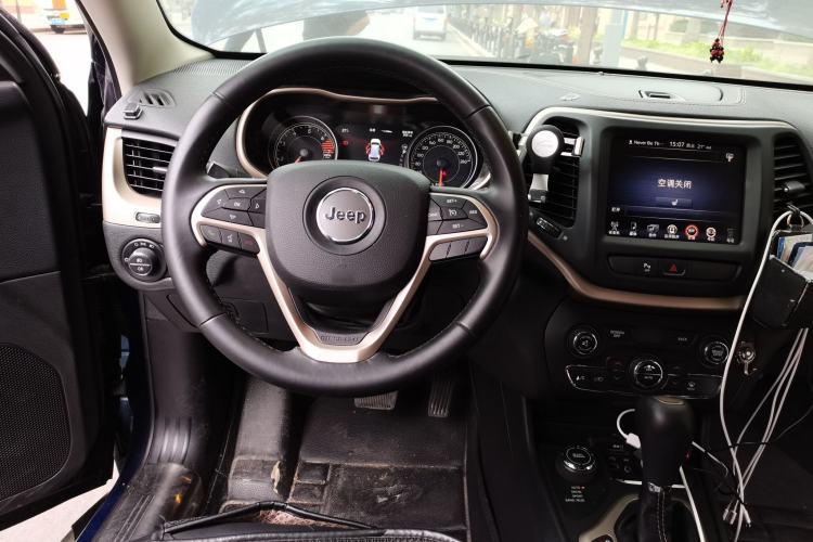 Used Jeep Cherokee 2016 2.4L Professional Edition Steering Wheel