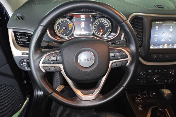 Used Jeep Cherokee 2016 2.4L Superior Edition Steering Wheel