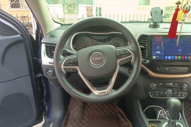 Used Jeep Cherokee 2016 2.4L Leading Edition Steering Wheel