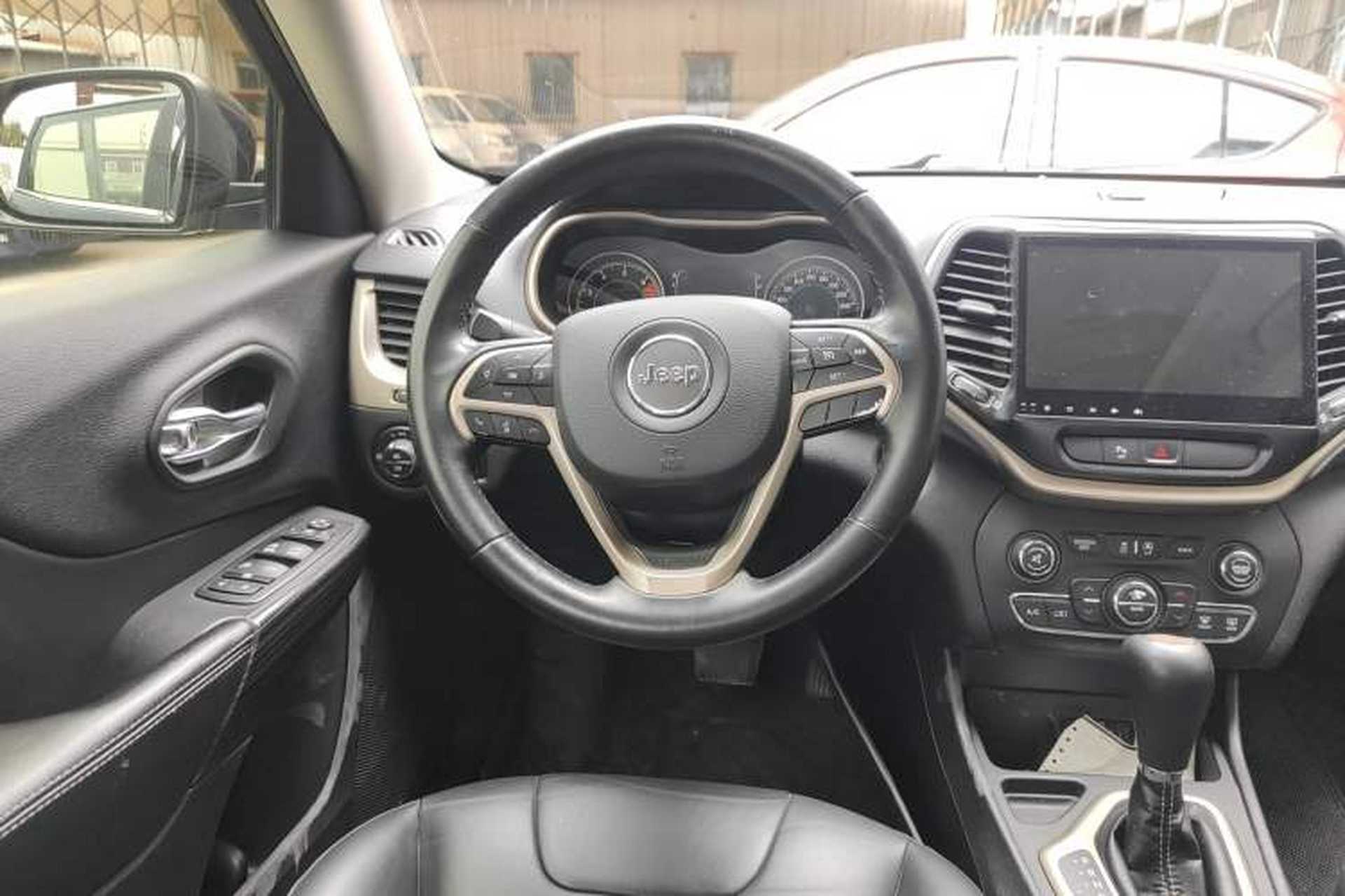 Used Jeep Cherokee 2016 2.4L Leading Edition Steering Wheel