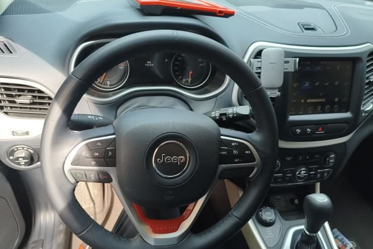 Used Jeep Cherokee 2016 2.4L Superior Edition Steering Wheel