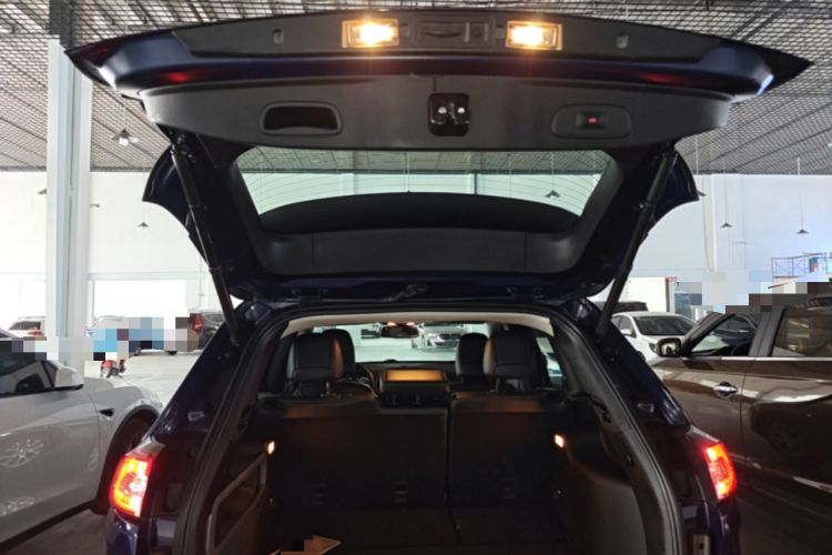 Used Jeep Cherokee 2016 2.0L Superior Edition Trunk