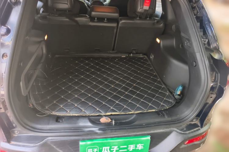 Used Jeep Cherokee 2016 2.0L Superior Edition Trunk