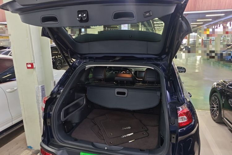 Used Jeep Cherokee 2016 2.4L Leading Smart Version Trunk