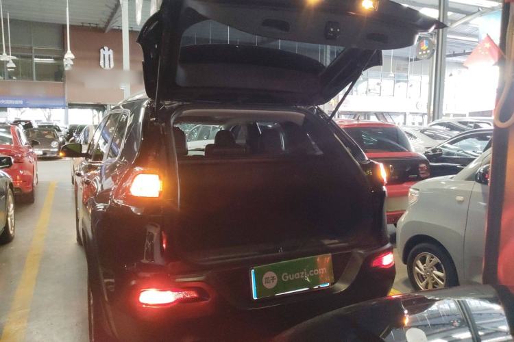 Used Jeep Cherokee 2016 2.4L Leading Edition Trunk