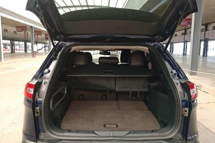 Used Jeep Cherokee 2016 2.4L Professional Smart Version Trunk