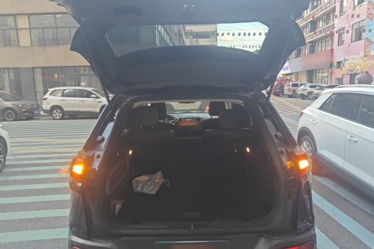 Used Jeep Cherokee 2016 2.0L Superior Edition Trunk